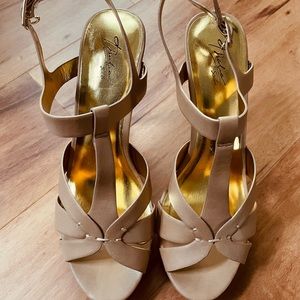 Jessica Simpson Nude Platform Sandals